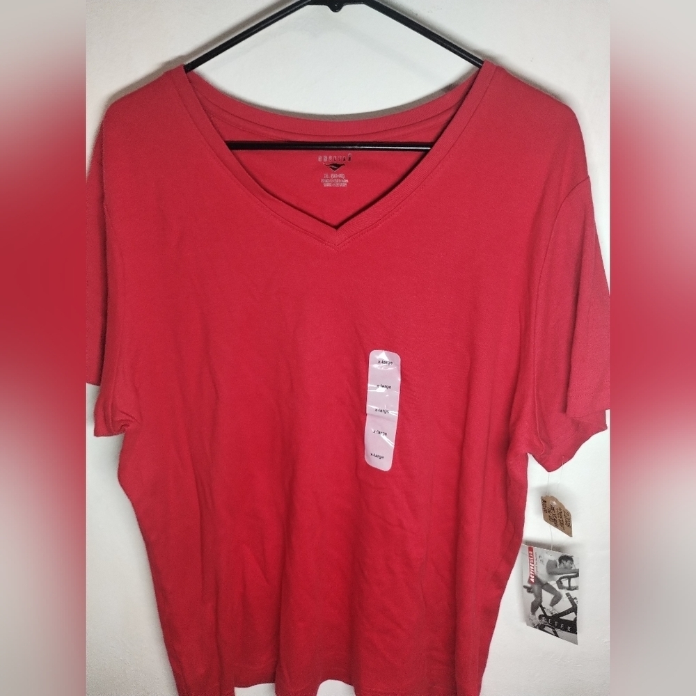 NWT Womens XL Cheetah Red Active Wear Shirt